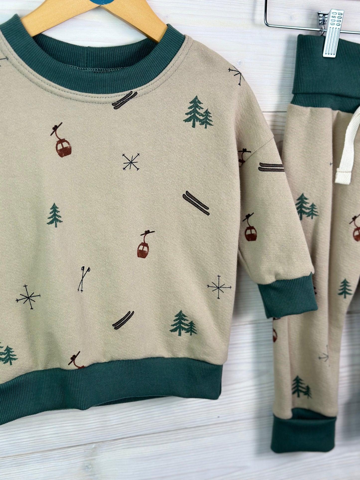 Organic Ski Slope Set